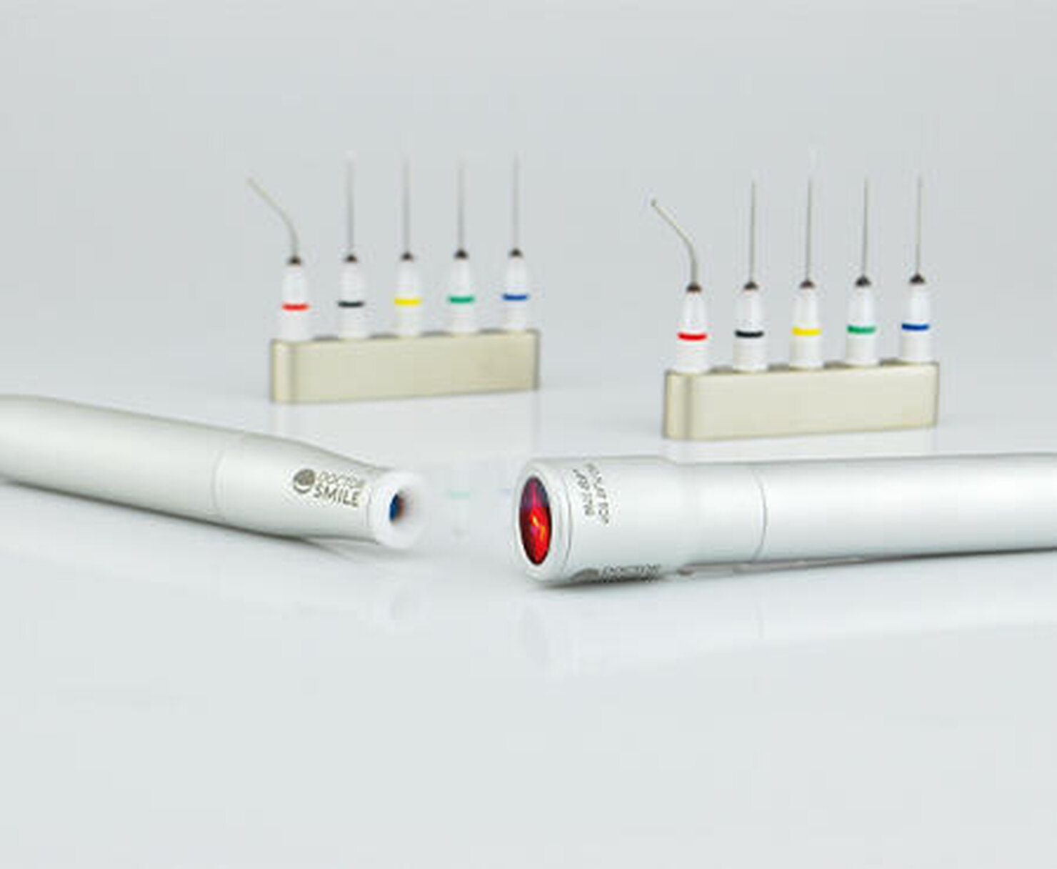 Manipolo ad Onda Piana e kit dermatologico Revive