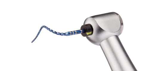 Endodonzia minimamente invasiva: solo l'eccellenza porta al successo